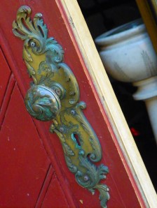 intricate door knob & plate