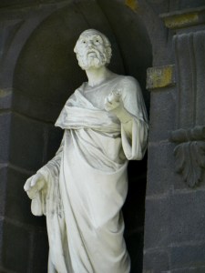 statue